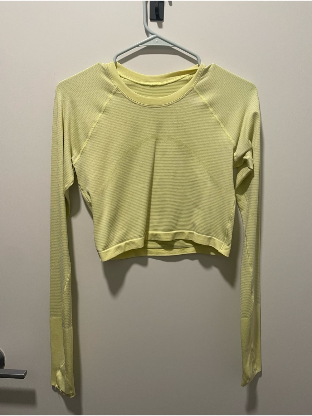 Lululemon Swiftly Tech Cropped Long Sleeve Top